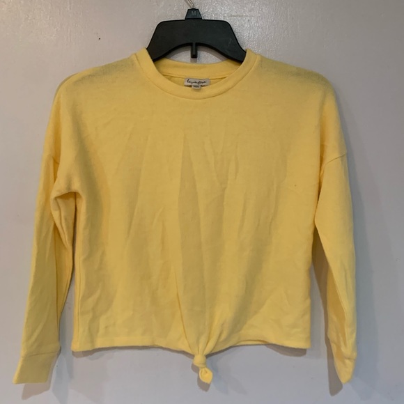 Crop front tie top - Picture 1 of 3